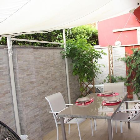 Апартаменты Casa Lucia Private Car Or Motorcycle Park Лукка Экстерьер фото